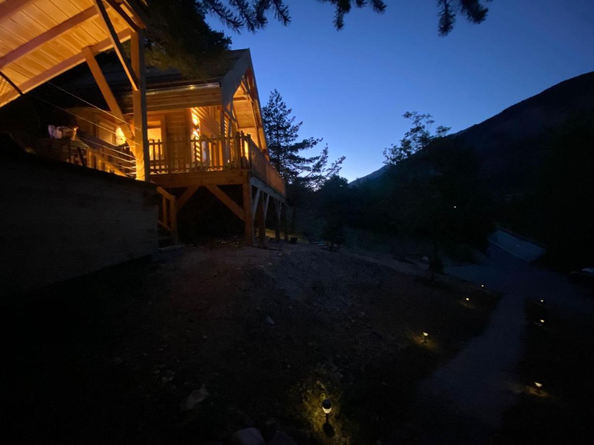 Chalet L'Empreinte Saint-Étienne-de-Tinée Buitenkant foto