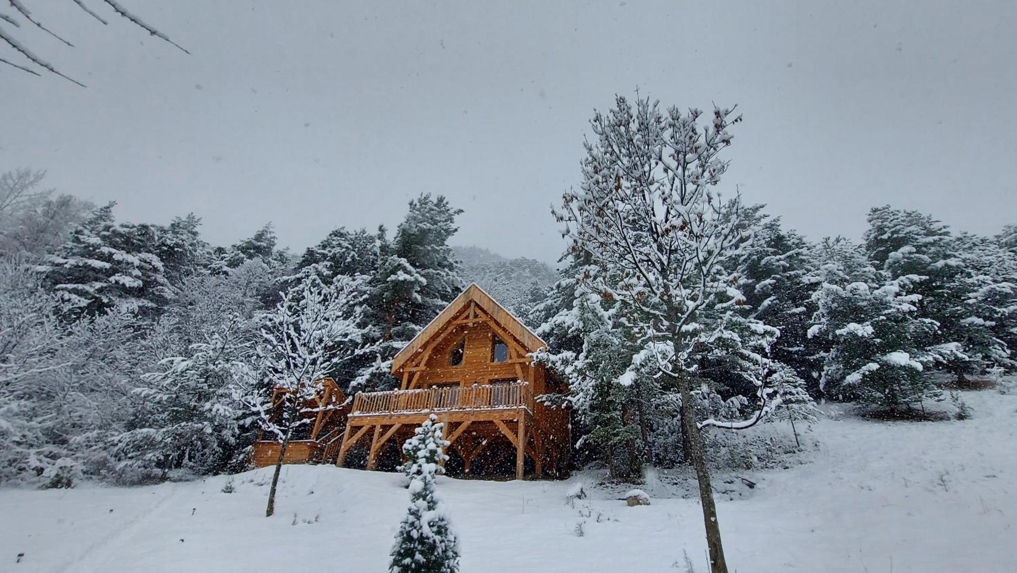 Chalet L'Empreinte Saint-Étienne-de-Tinée Buitenkant foto
